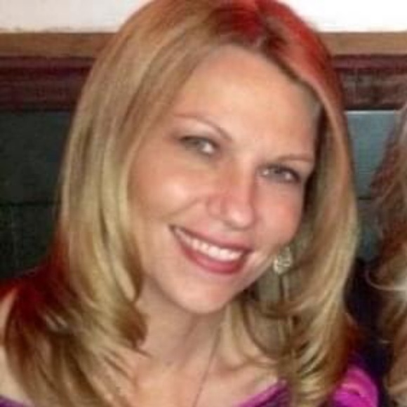 Meet your Posher, Hope - Picture 1 of 8